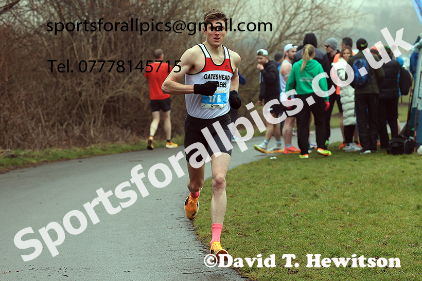 Senior Men and Over-35s to 49s Mens 2025 NECAA Royal Signals Road Relays Champs.,  Hetton Lyons Country Park, Hetton le Hole, County Durham. Photo: David T. Hewitson/Sports for All Pics